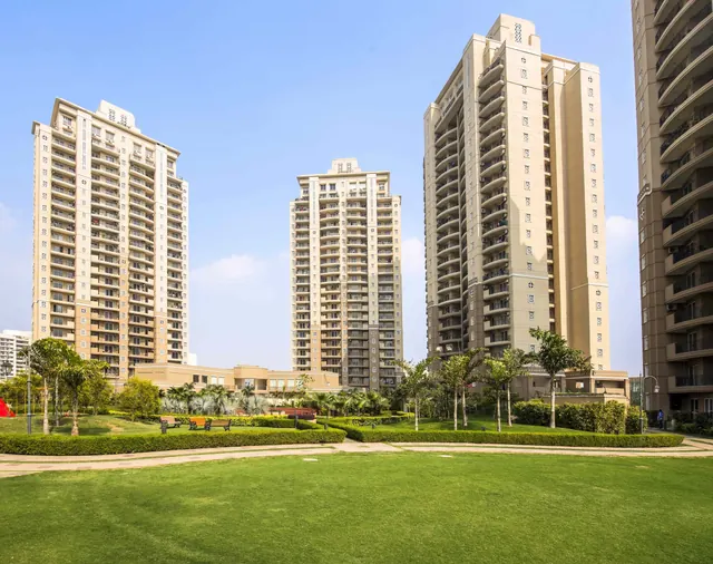 ATS Kocoon Gurgaon — towers over central lawn (real photo)