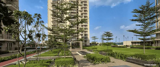 Conscient Heritage Max — landscaped central greens (actual photo)