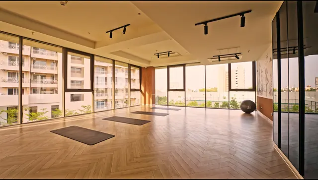 County The Center Court — yoga room