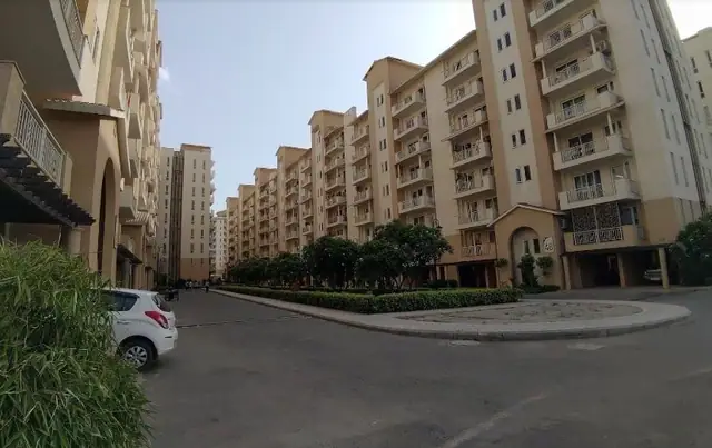 Emaar Palm Hills, Sector 77 Gurgaon — project image 4