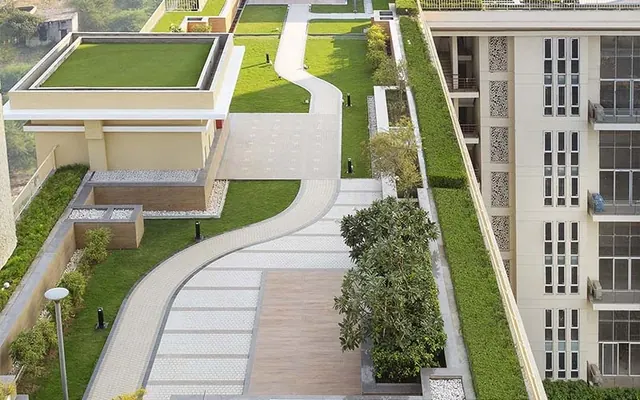 Experion Windchants — landscaped walkway (photo)