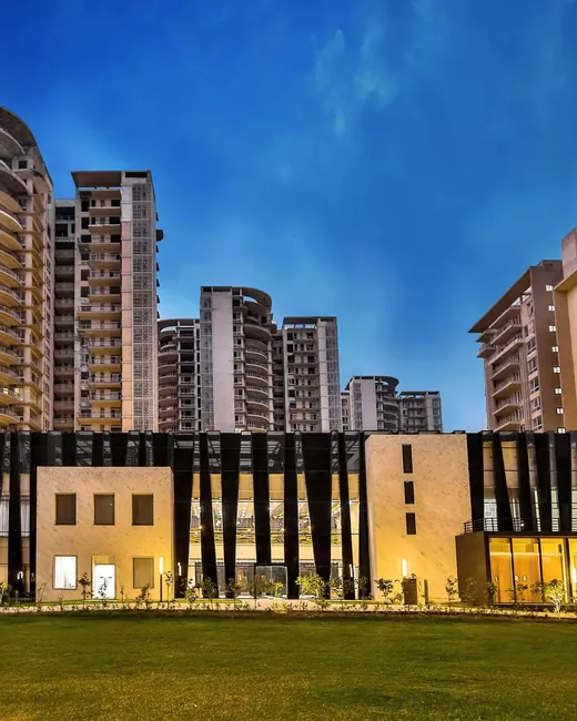 Indiabulls Enigma — towers and clubhouse at dusk (actual photo)