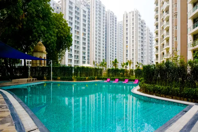 Microtek Greenburg Gurgaon — swimming pool (real photo)