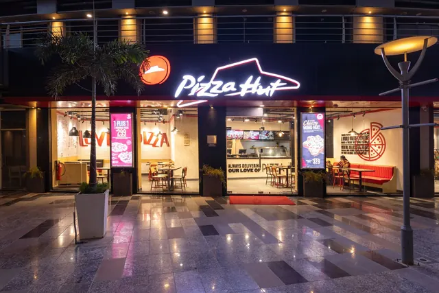 Ocus Medley — Pizza Hut outlet at night (actual)