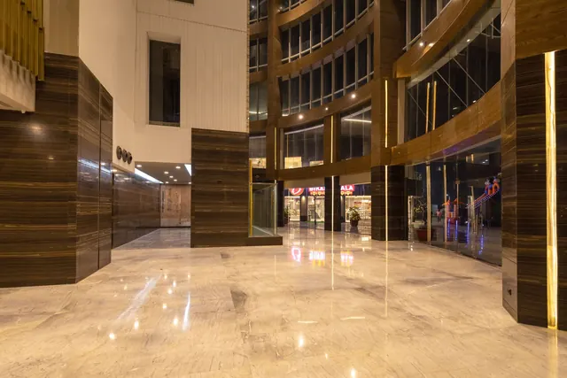 Ocus Medley — Business Tower lobby (actual)