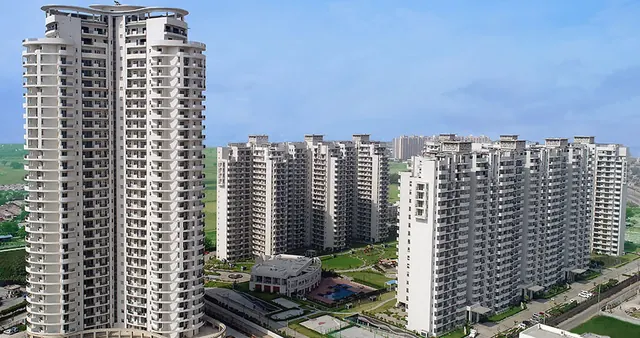 Parkview Grandspa — towers exterior