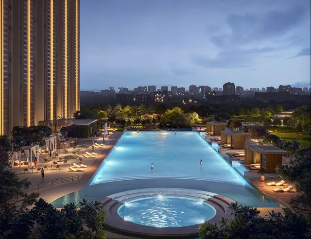 Suncity Monarch Residences — Clubhouse infinity pool
