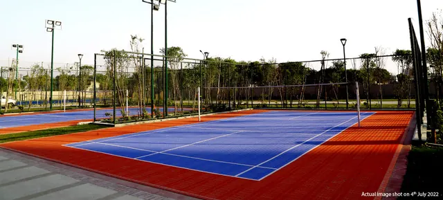 Tata La Vida — tennis court (actual photo)