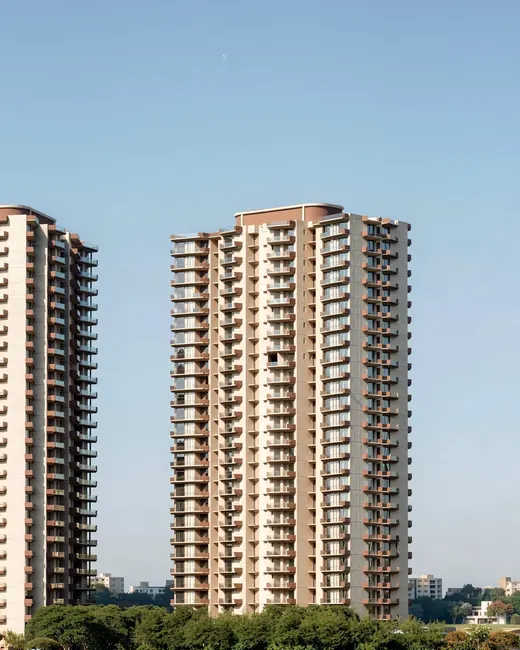 WAL Serenia 92 — Two residential towers, exterior render