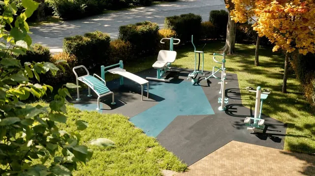 WAL Serenia 92 — Outdoor fitness area